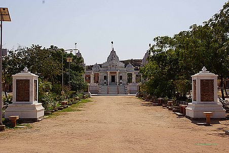 2013.02.21 New Ostra Parshvasnath Jain Temple 03224