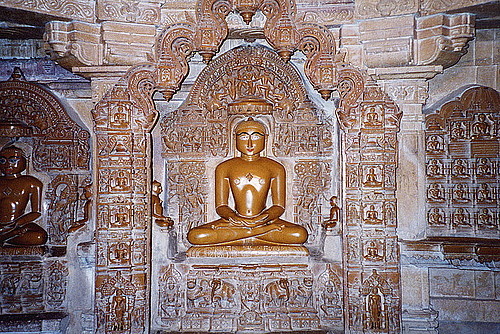 http://www.herenow4u.net/fileadmin/v3media/pics/Jain_Temples/Jaisalmer/Jaisalmer_009.jpg