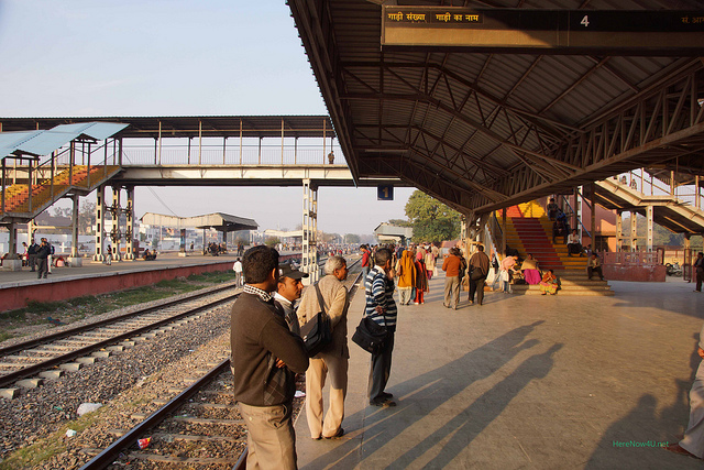 2013.02.12  Delhi Cantt. Railway Station 01436