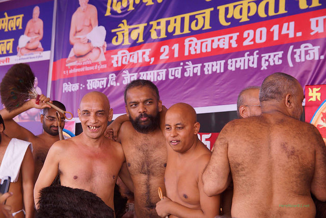 2014.09.21 Delhi-Digambar Sant Sammelan 00524 Acharya Siddhant Sagar, Upadhaya Soubhagya Sagar, Elacharya Pragna Sagar