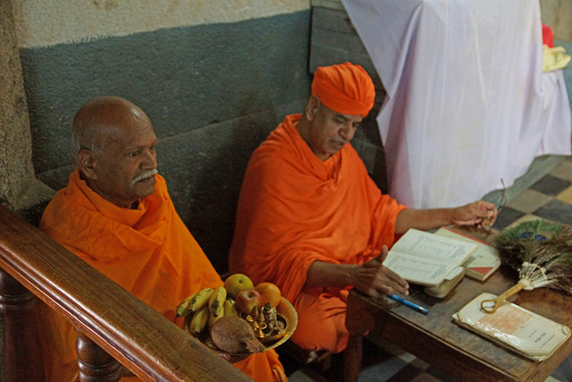 2014.01.14 Shravanabelagola - Abhisheka of 24 Tirthankaras 5693