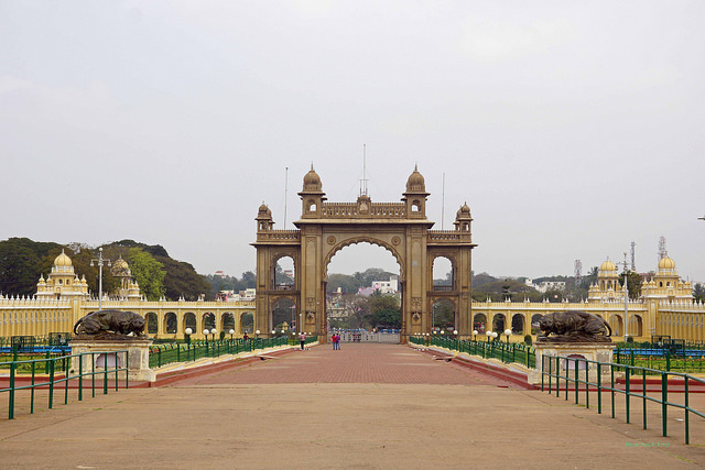 2014.01.17 Mysore Palace 06198