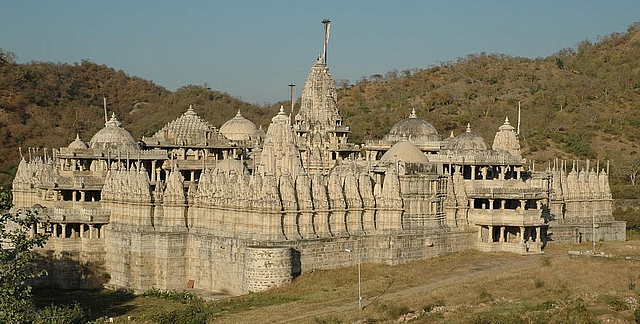 http://www.herenow4u.net/fileadmin/v3media/pics/Jain_Temples/Ranakpur/Ranakpur_13.jpg